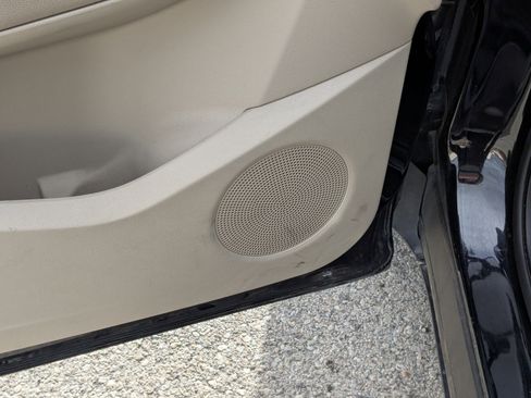 Used 2019 Ford Escape Titanium image 15