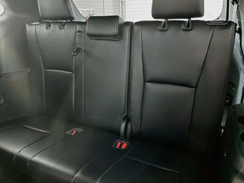 Used 2021 Toyota Highlander XSE AWD/4WD image 34