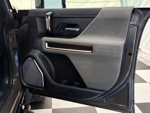Used 2025 GMC Hummer EV 2X w/ Extreme Off-Road Package AWD/4WD image 28