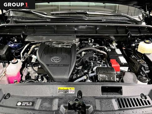 Certified 2025 Toyota Highlander XLE AWD/4WD image 32