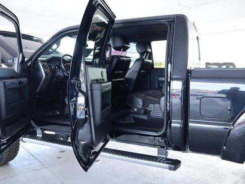 Used 2016 Ford F250 Lariat w/ Chrome Package AWD/4WD image 30
