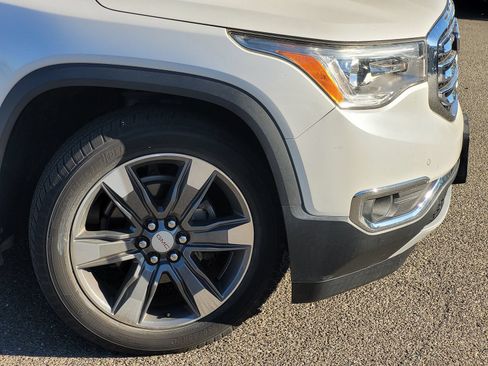 Used 2018 GMC Acadia SLT AWD/4WD image 3