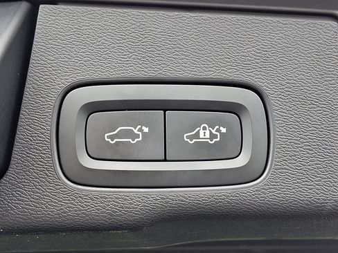 Used 2019 Volvo XC60 T5 Inscription image 29