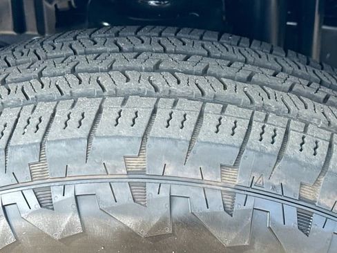 Used 2024 Jeep Wrangler Unlimited Sport AWD/4WD image 31