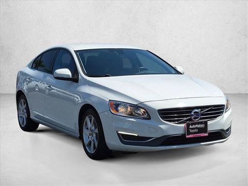 Used 2014 Volvo S60 T5 FWD image 3