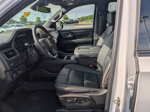 Used 2024 Chevrolet Tahoe RST w/ Luxury Package AWD/4WD image 14
