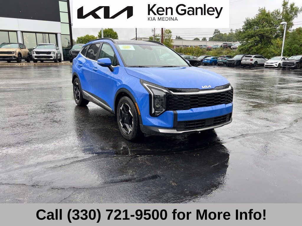Certified 2026 Kia Sportage EX w/ EX Panorama Roof Package FWD image 6
