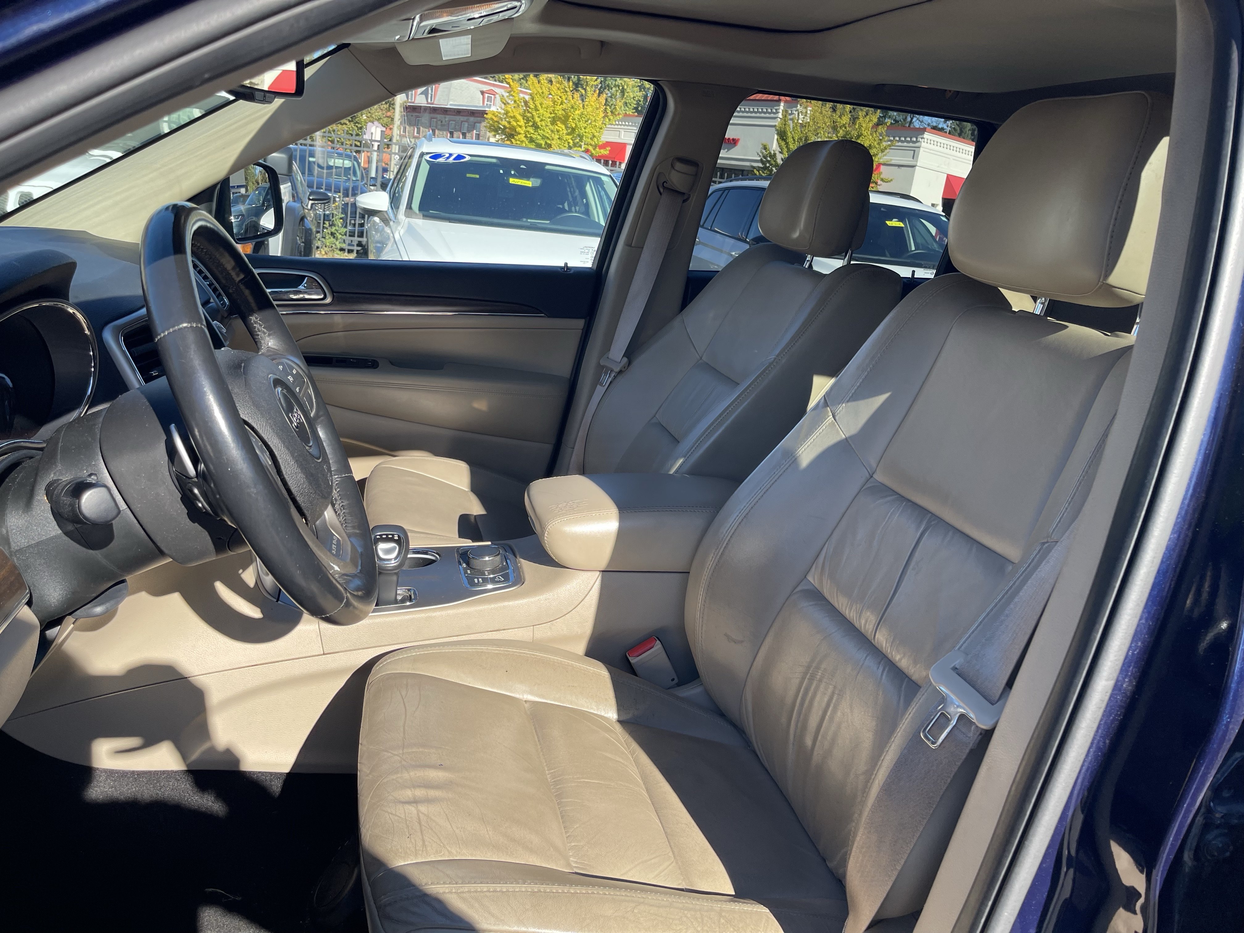 Used 2015 Jeep Grand Cherokee Limited AWD/4WD image 8