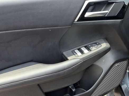 Used 2025 Mitsubishi Outlander SE AWD/4WD image 12