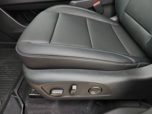 New 2026 Chevrolet Traverse LT w/ Driver Confidence Package FWD image 18