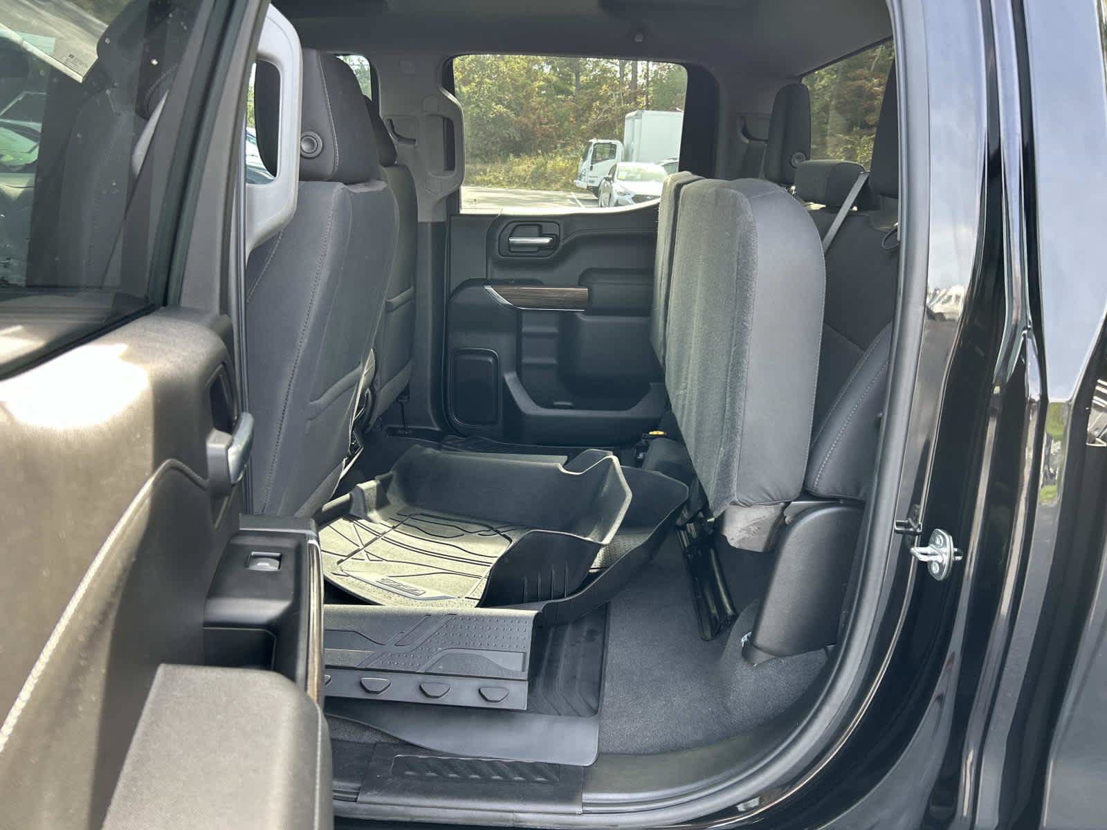 Used 2019 Chevrolet Silverado 1500 RST w/ Z71 Off-Road Package AWD/4WD image 12