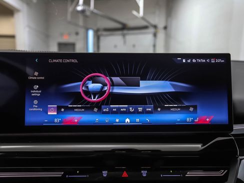 Used 2026 BMW 530i xDrive w/ M Sport Package image 20