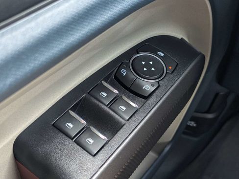 Used 2025 Ford Maverick Lariat AWD/4WD image 24