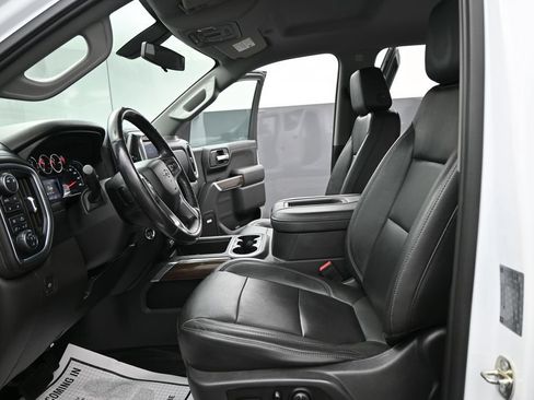Used 2019 Chevrolet Silverado 1500 LT Trail Boss AWD/4WD image 9