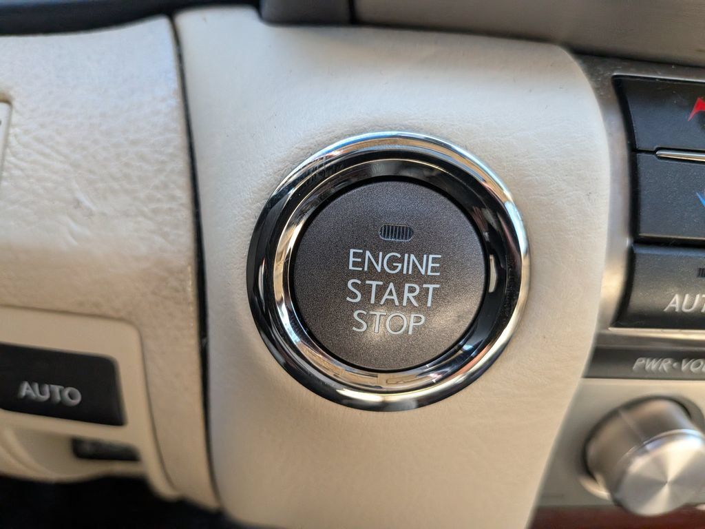 Used 2013 Lexus LS 460 w/ Comfort Pkg RWD image 16