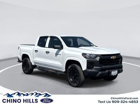 Used 2026 Chevrolet Colorado W/T w/ Advanced Trailering Package RWD image 1