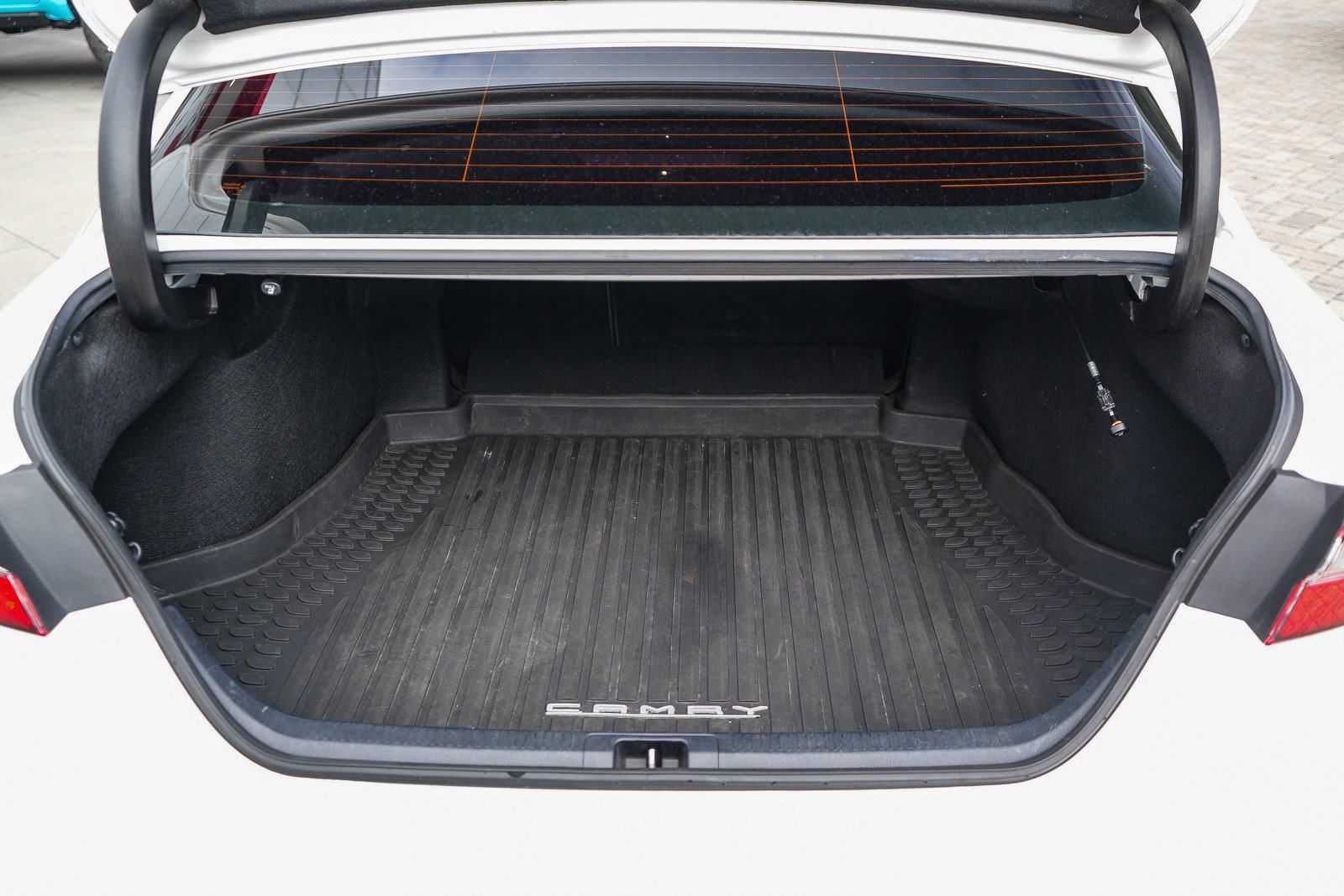 Certified 2020 Toyota Camry SE FWD image 26
