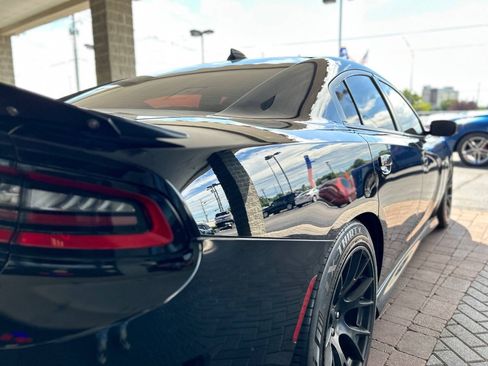 Used 2018 Dodge Charger R/T Scat Pack RWD image 11