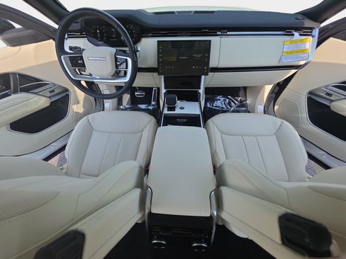 New 2026 Land Rover Range Rover SE AWD/4WD image 9