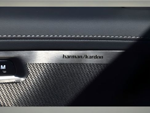 New 2026 Volvo XC90 B6 Plus w/ Protection Package Premier image 29