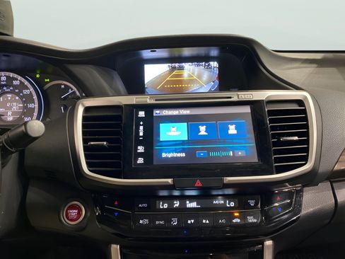 Used 2017 Honda Accord EX-L image 15