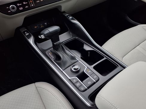 New 2026 Kia Sorento EX w/ EX Premium Package FWD image 9
