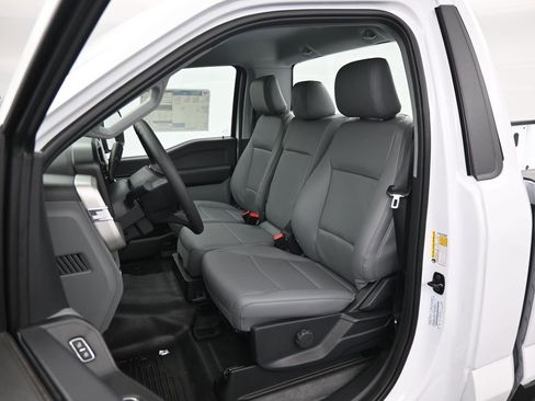 New 2026 Ford F250 XL w/ XL Chrome Package image 10