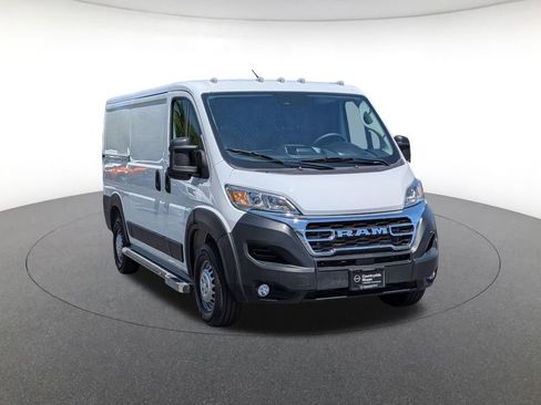 Used 2025 RAM ProMaster 2500 w/ U-Haul Equipment Group FWD image 3