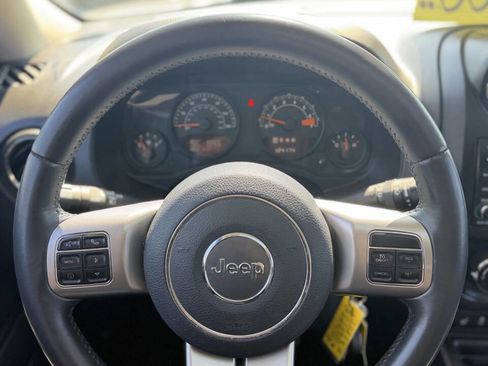 Used 2015 Jeep Patriot High Altitude AWD/4WD image 14