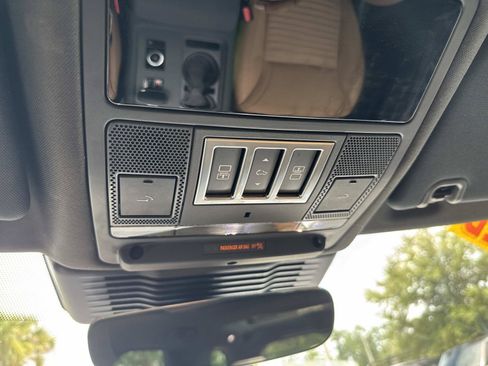 Certified 2026 Land Rover Discovery Limited Edition AWD/4WD image 28