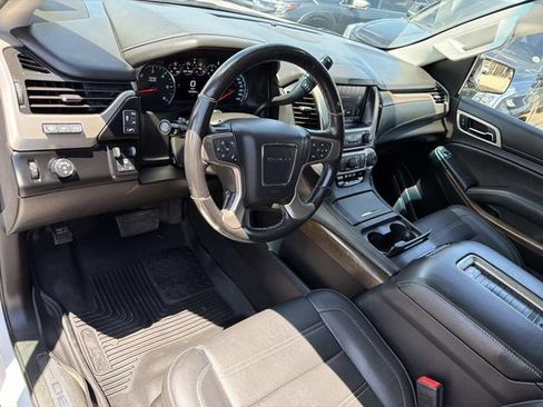Used 2018 GMC Yukon XL Denali w/ Open Road Package RWD image 24