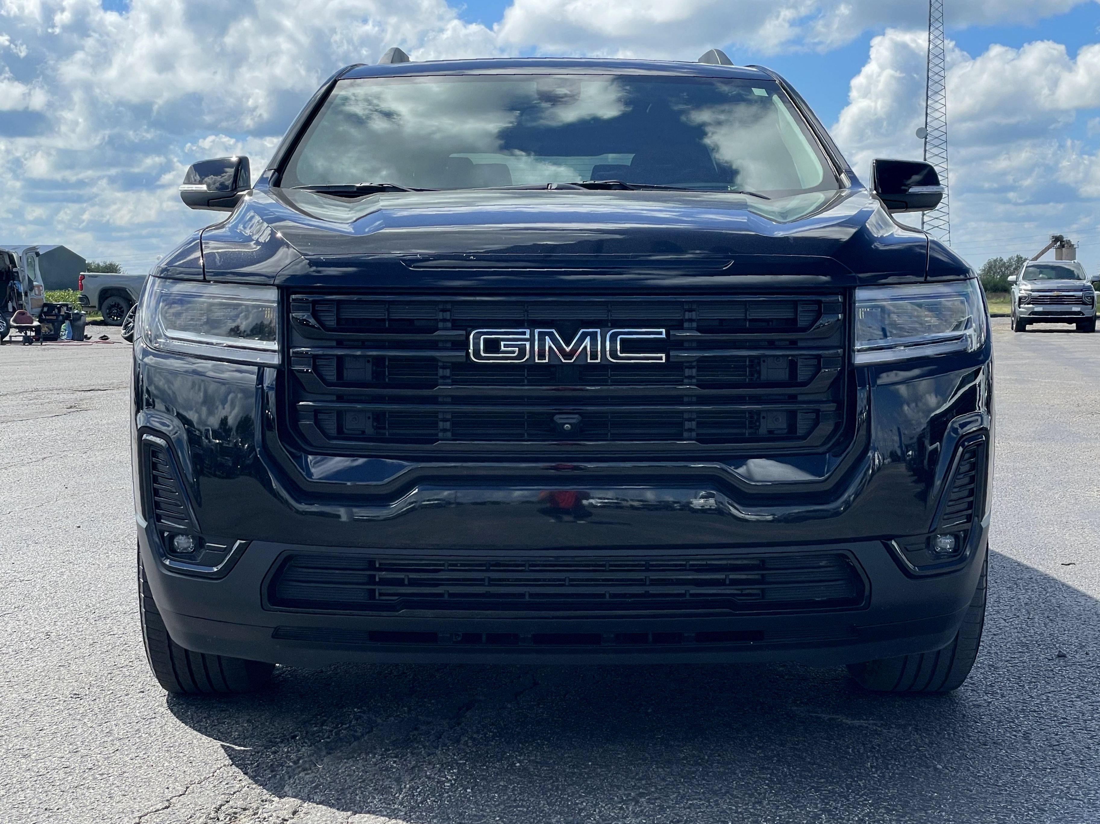 Certified 2023 GMC Acadia SLT w/ Elevation Edition AWD/4WD image 9