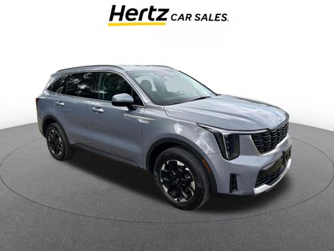 Used 2024 Kia Sorento S image 1