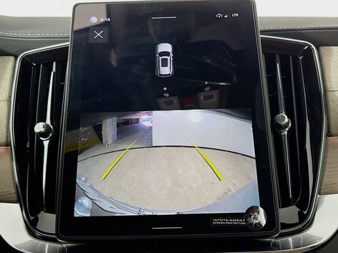 New 2026 Volvo XC90 B6 Core w/ Protection Package image 13