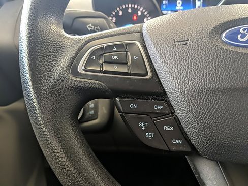 Used 2018 Ford Escape SE image 16