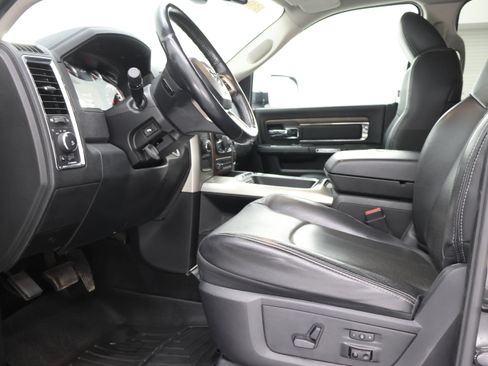 Used 2016 RAM 3500 Laramie AWD/4WD image 8
