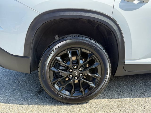 Certified 2026 Chevrolet Traverse LT w/ Midnight/Sport Edition AWD/4WD image 27