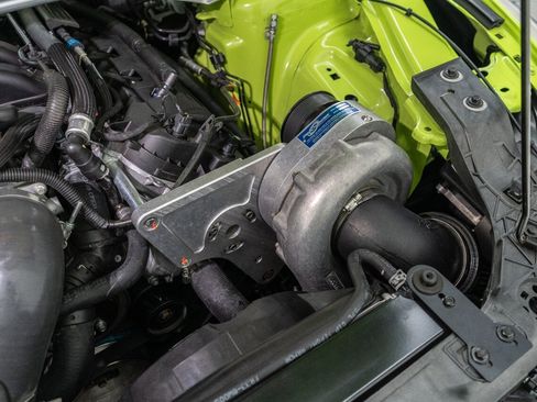 Used 2020 Ford Mustang Shelby GT350 w/ Technology Package image 78