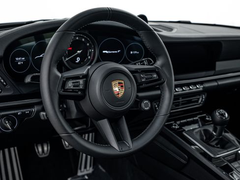 Certified 2024 Porsche 911 Carrera T RWD image 13