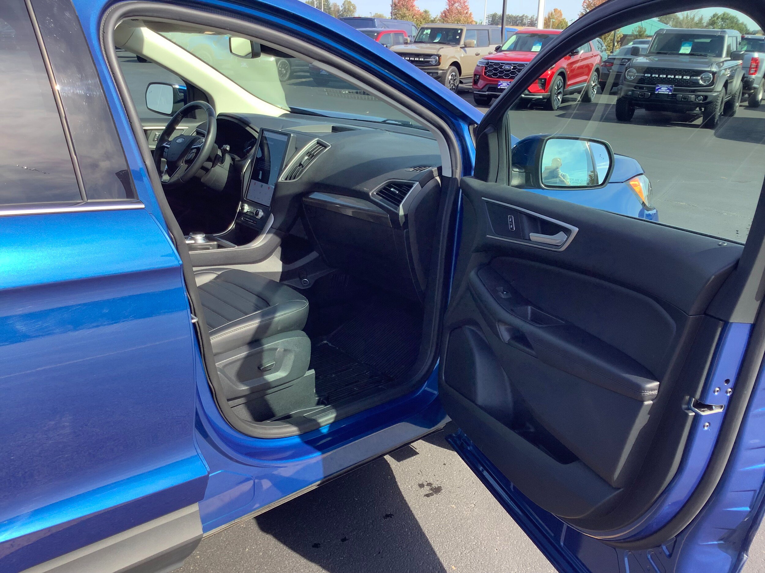 Used 2024 Ford Edge SEL w/ Convenience Package AWD/4WD image 8