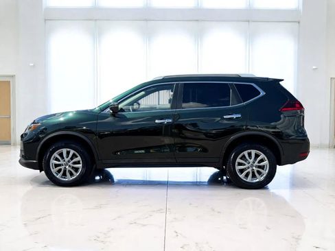 Used 2018 Nissan Rogue SV image 9