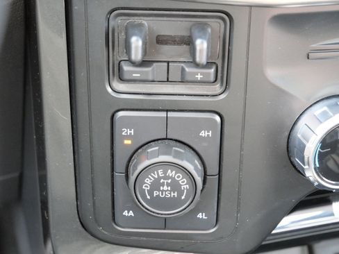 Used 2023 Ford F150 Lariat w/ Equipment Group 502A High image 28