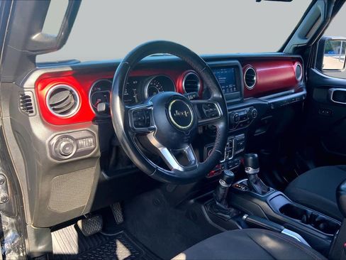 Used 2018 Jeep Wrangler Unlimited Rubicon AWD/4WD image 17