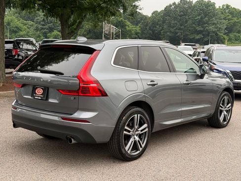Used 2021 Volvo XC60 T5 Momentum w/ Premium Package AWD/4WD image 9