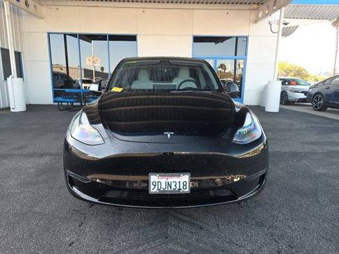 Used 2022 Tesla Model Y Performance image 2