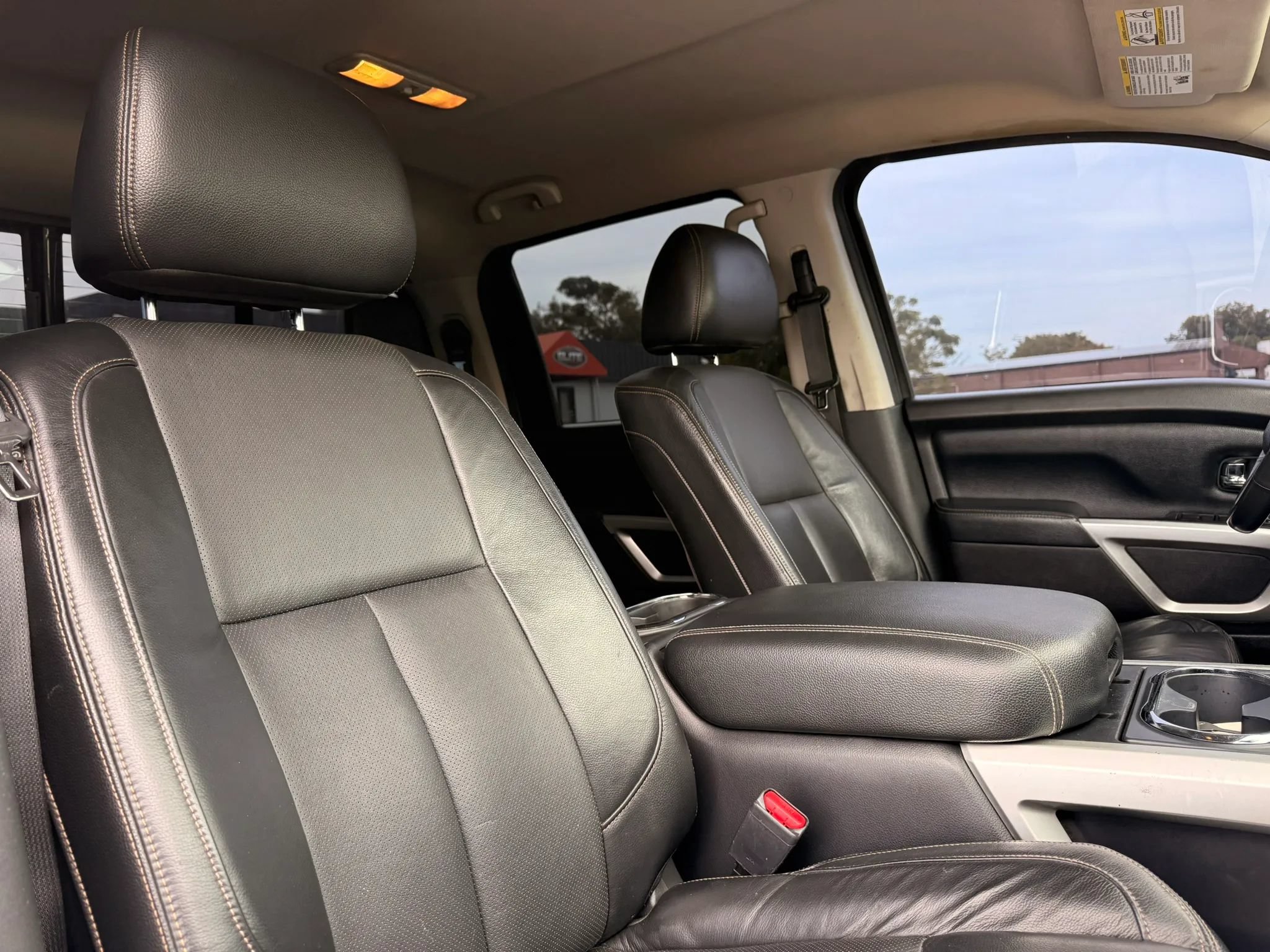Used 2017 Nissan Titan SL w/ SL Towing Convenience Package RWD image 33
