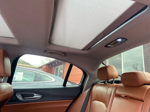 Used 2020 Alfa Romeo Giulia AWD w/ Nero Edizione image 24