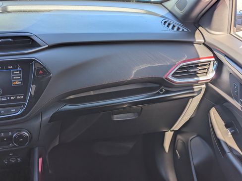 Used 2023 Chevrolet TrailBlazer RS w/ Sun and Liftgate Package image 15