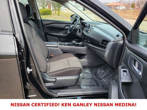 Certified 2025 Nissan Rogue SV image 49