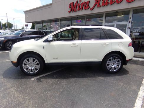 Used 2008 Lincoln MKX AWD image 2